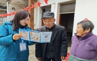 河南漯河：走村入户送服务 医保宣传暖民心