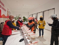 饺香融冬寒!共青团漯河市委开展饺子“暖新”行动