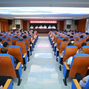 目标引领创佳绩  敢为人先树品牌  信阳华信圣德健康产业集团2023年上半年工作总结大会隆重召开