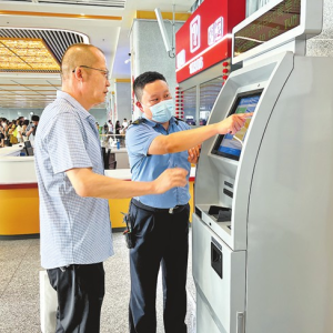 河南省济郑高铁濮郑段推出定期票、计次票