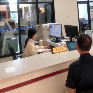 舞阳县市场监管局企业开办窗口：推行延时服务暖人心 优化营商环境助发展