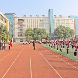 漯河市源汇区实验学校（小学部）开展第74个建队日活动