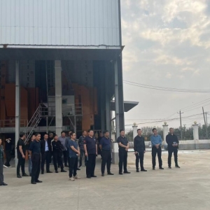 漯河市城乡一体化示范区黑龙潭镇开展土地流转助推村集体经济发展观摩调研活动