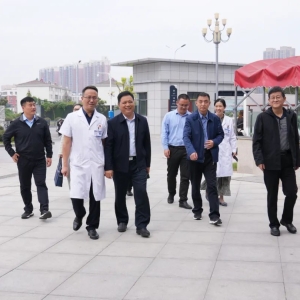 河南省卫健委宣传处赵圣先一行到信阳市中心医院开展医院文化建设调研