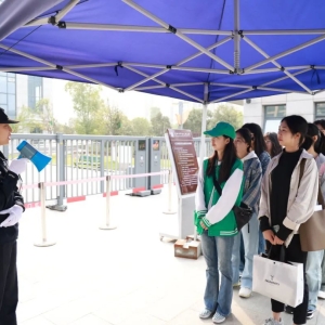 河南信阳中院：将课堂搬进法院，一群大学生开庭宣判好不精彩！