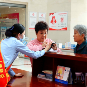 河南淮滨：政务服务“免证办”办事更方便