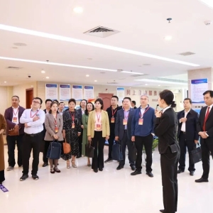 快来看，代表委员走进信阳法院都干了什么……