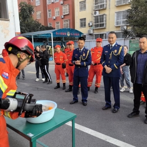 致敬最可爱的人 | 漯河市郾城区开展慰问消防救援大队系列活动