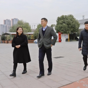 漯河市源汇区副区长王彦杰到源汇区实验学校视导食品安全工作