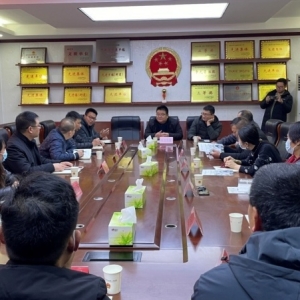 漯河市郾城区裴城镇召开企业家座谈会