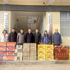 漯河高中：暖心慰问驻村第一书记 凝心聚力助推乡村振兴