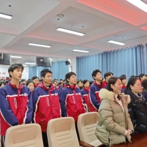 漯河市源汇区实验学校举行“青春心向党 奋进新征程”新团员入团仪式