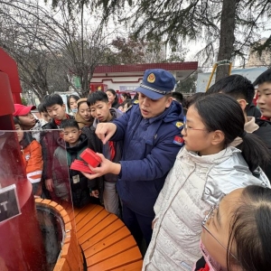 课余时间开启消防之旅！漯河首个“校园消防体验站”投勤