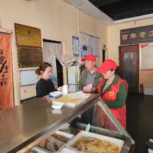 漯河市郾城区龙城镇组织开展诚信宣传月活动