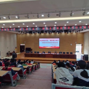 桐柏检察院：开展送法进校园活动