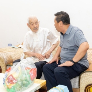 粽叶飘香迎端午，漯河市舞阳县物资总公司为员工送温暖
