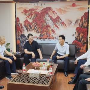河南省工商联党组书记王载文: 漯河市中小企业联合投资发展商会要当好企业的“娘家人”