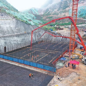 世界级高桥这样建造：专业焊接机器人控制质量