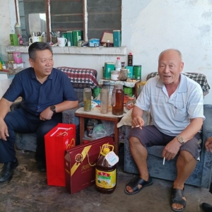 漯河市舞阳物资总公司积极开展“八一”慰问活动