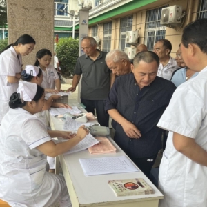 河南舞阳：我为群众办实事  免费体检暖人心