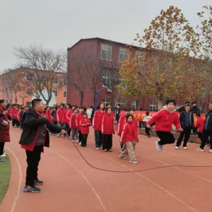 漯河市源汇区大刘镇初级中学举行跳绳比赛