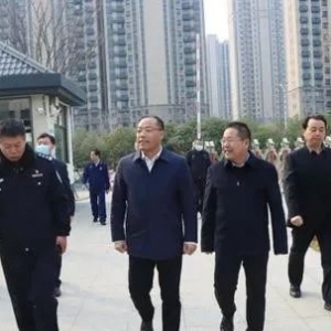漯河市西城区党工委副书记、管委会主任王国建到丹江路学校调研