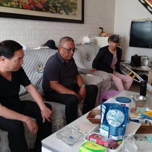 漯河市舞阳县物资总公司端午佳节走访慰问困难职工