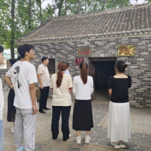 河南省漯河市源汇区大刘镇引领学子探访红色故居