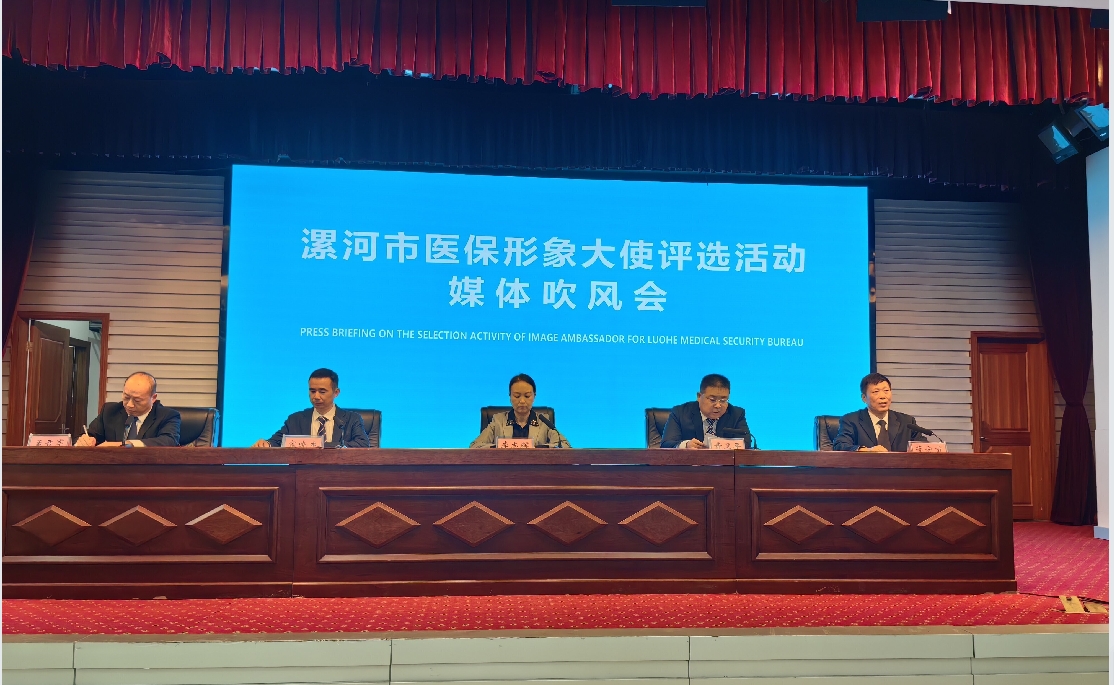 河南经贸职业学院副校长郭媛带队赴漯走访企业 并举行实习实训基地授牌仪式