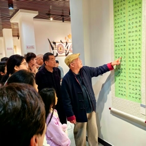 “笔歌劳动者”漯河市第三届新人临创书法展隆重开幕